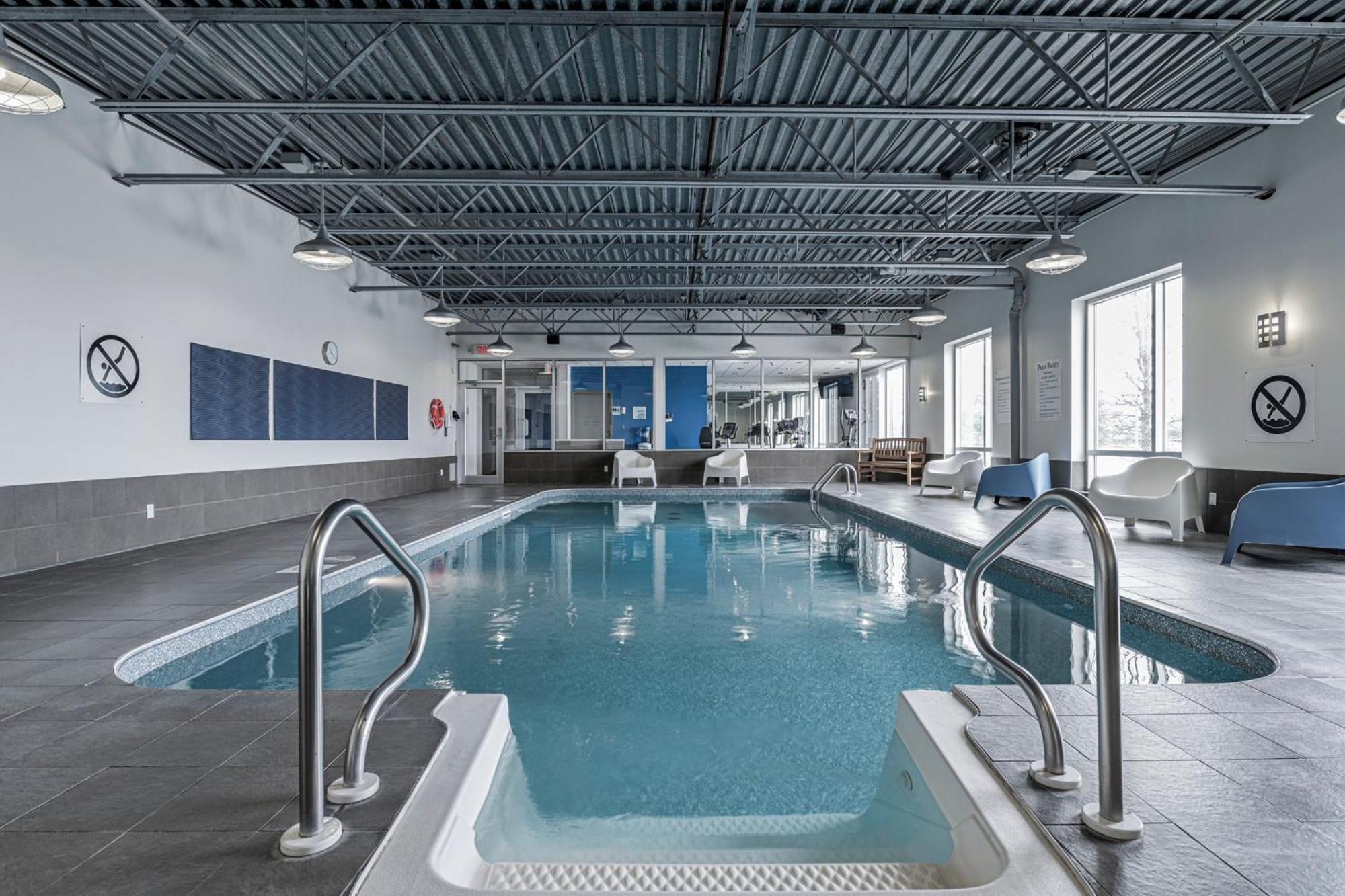 Holiday Inn Express Hotel & Suites Saint - Hyacinthe By Ihg Eksteriør bilde