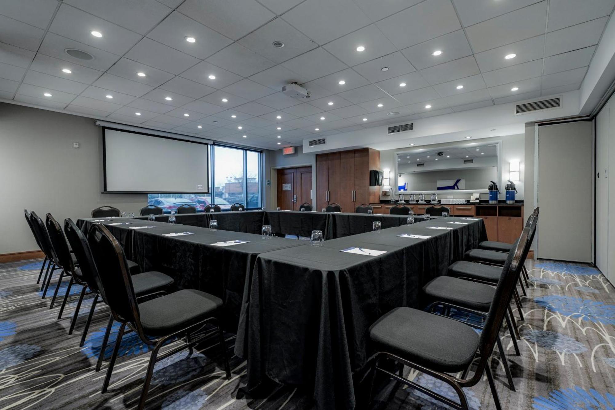 Holiday Inn Express Hotel & Suites Saint - Hyacinthe By Ihg Eksteriør bilde