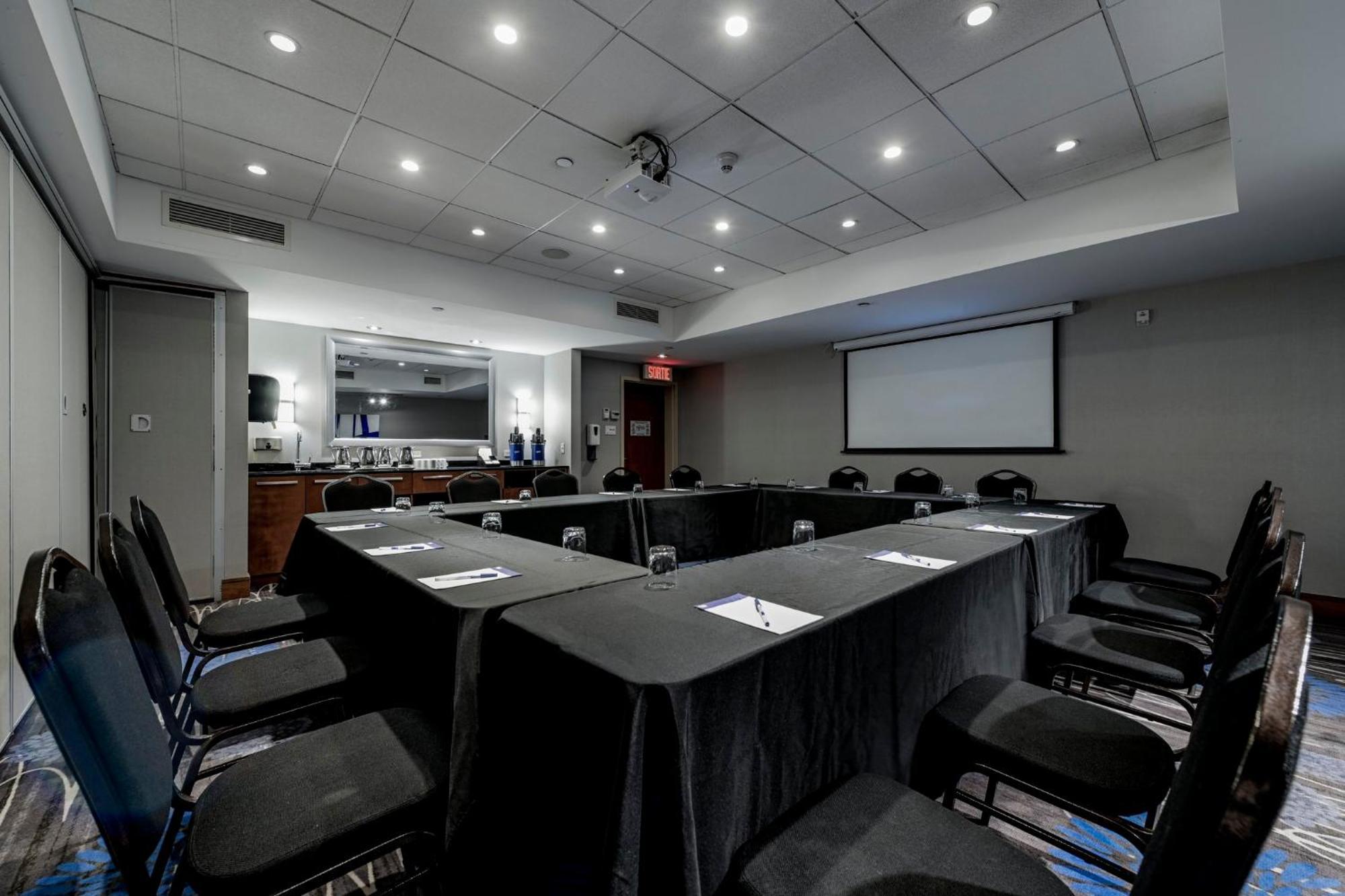 Holiday Inn Express Hotel & Suites Saint - Hyacinthe By Ihg Eksteriør bilde