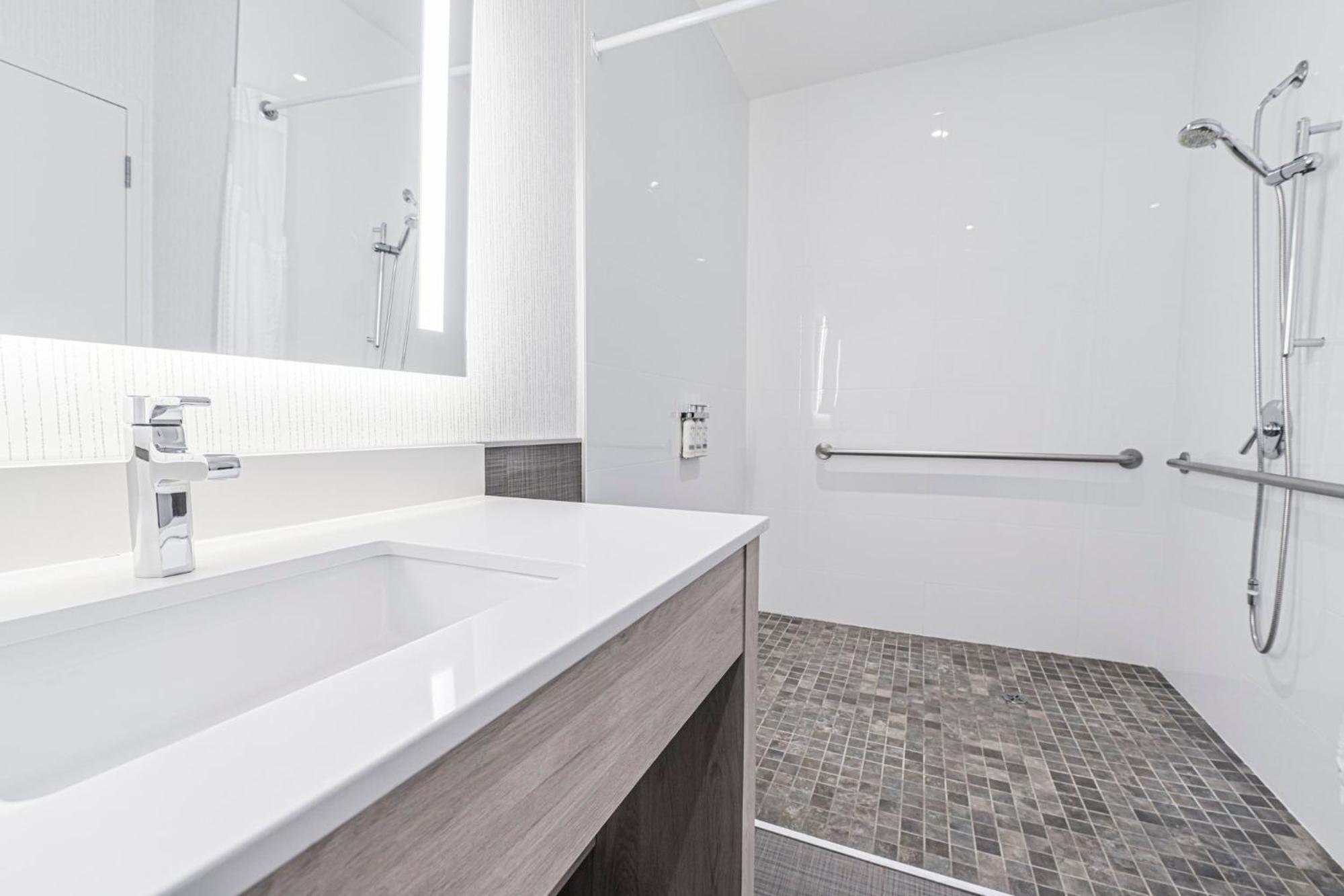 Holiday Inn Express Hotel & Suites Saint - Hyacinthe By Ihg Eksteriør bilde