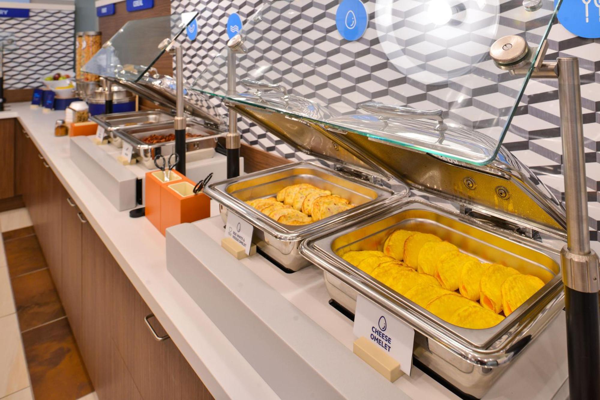 Holiday Inn Express Hotel & Suites Saint - Hyacinthe By Ihg Eksteriør bilde