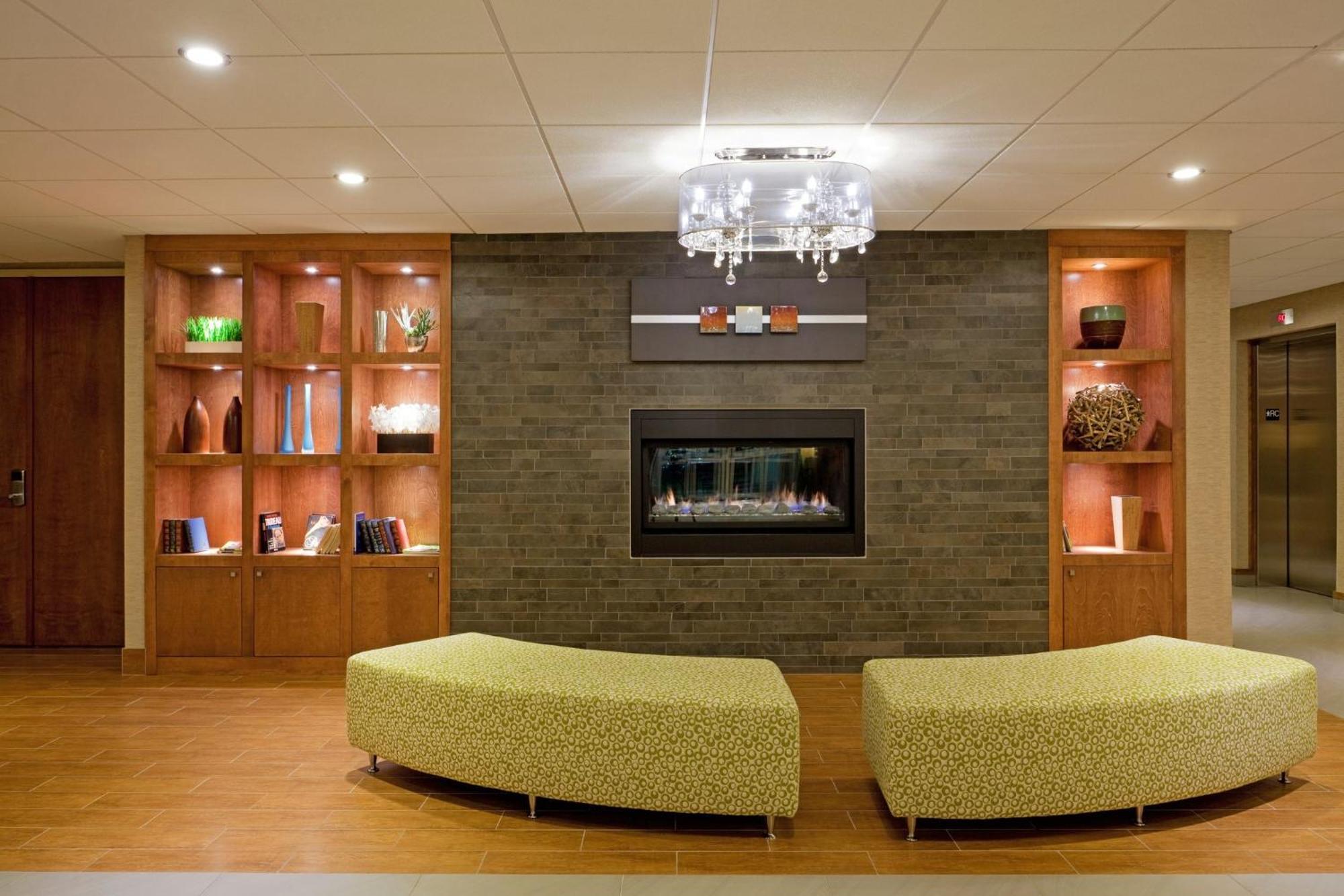 Holiday Inn Express Hotel & Suites Saint - Hyacinthe By Ihg Eksteriør bilde