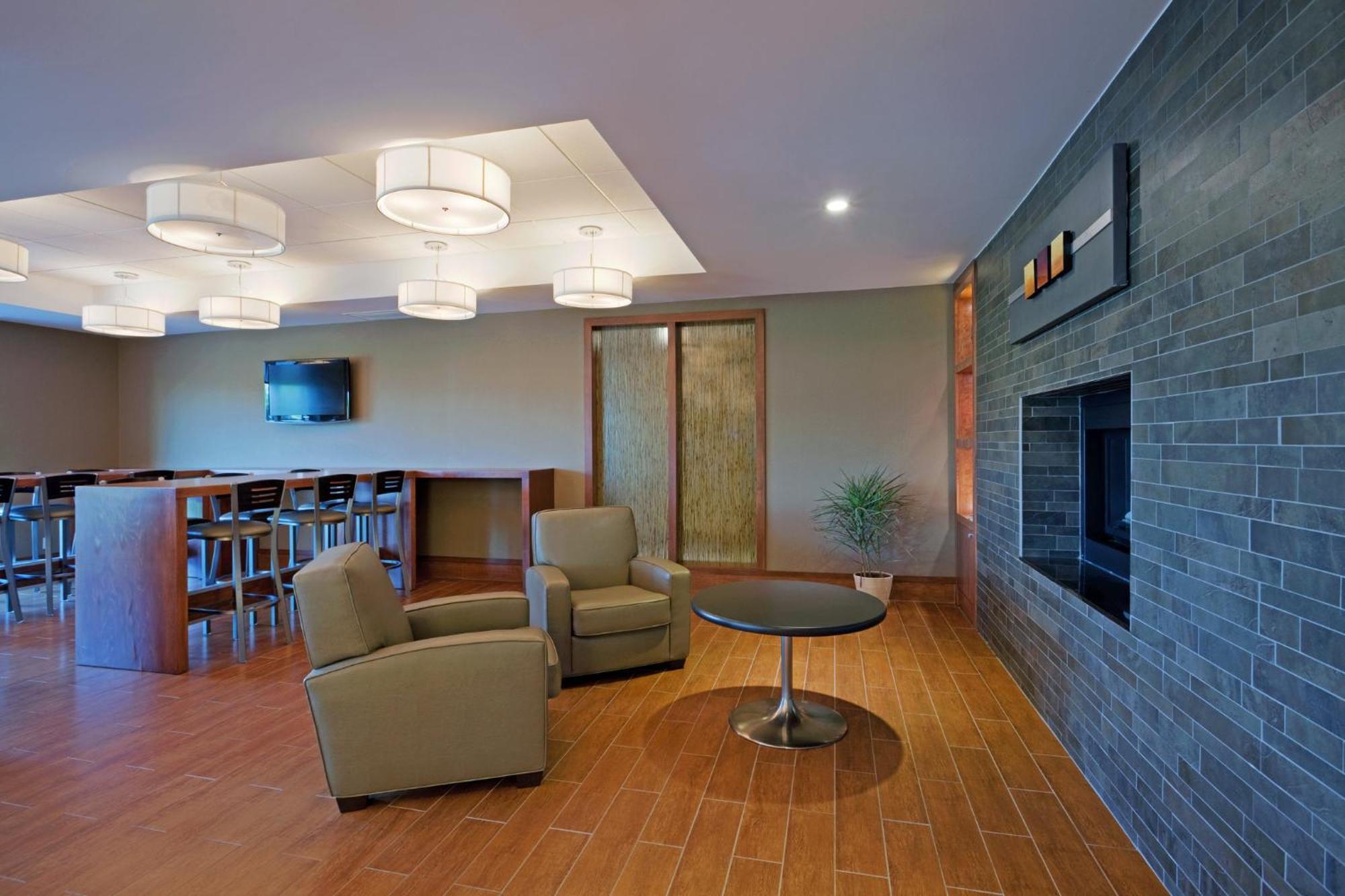 Holiday Inn Express Hotel & Suites Saint - Hyacinthe By Ihg Eksteriør bilde